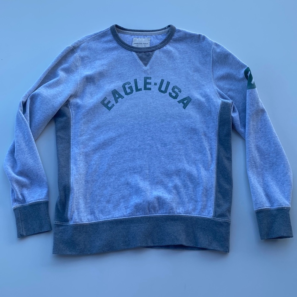 AMERICAN EAGLE Super Soft Gray Sweatshirt Medium